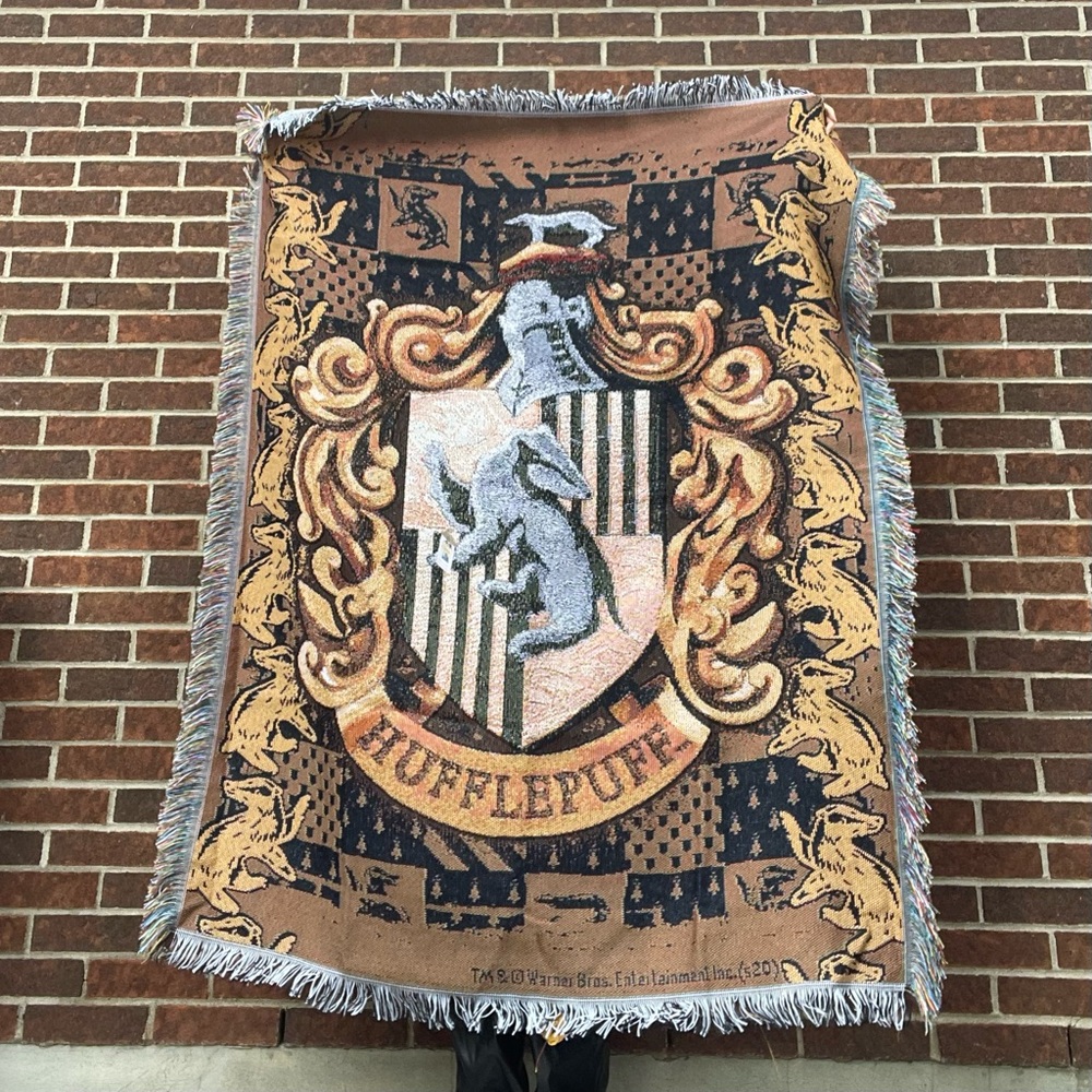 Hufflepuff Harry Potter tapestry throw blanket